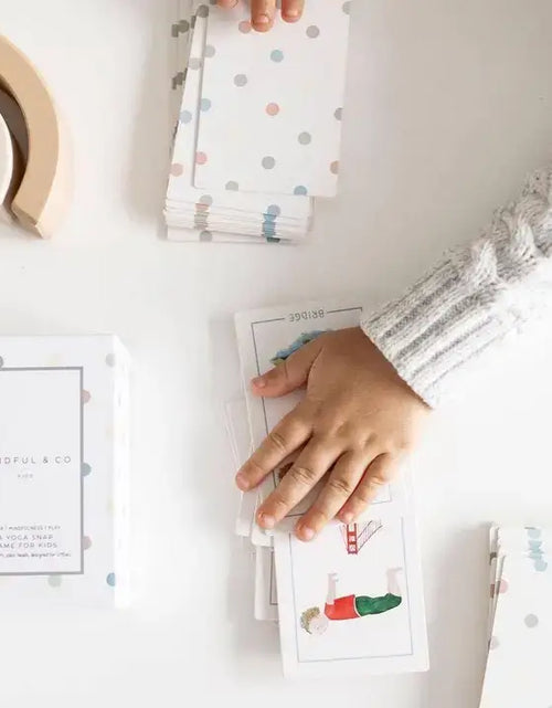 Load image into Gallery viewer, Yoga Poses Kids Card Game
